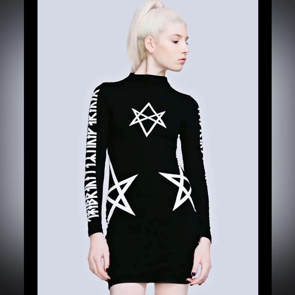 LONG CLOTHING
Hexagram Dress size S NWT